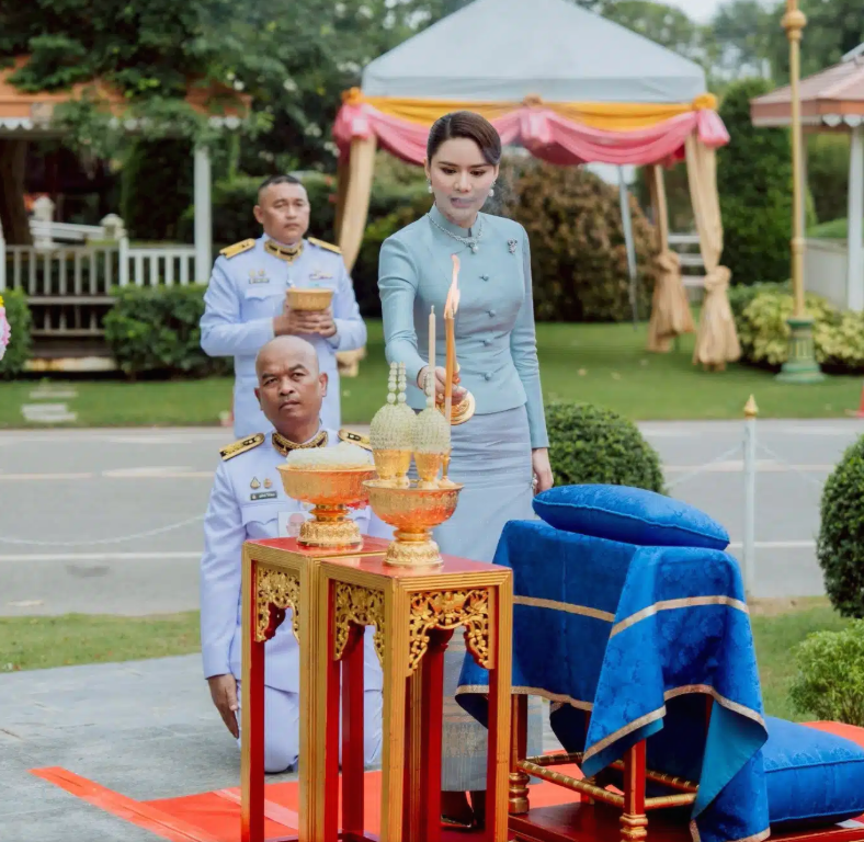 ท่านผู้หญิงอรอนงค์